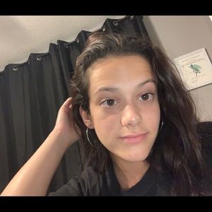 Meet your Posher, Talia